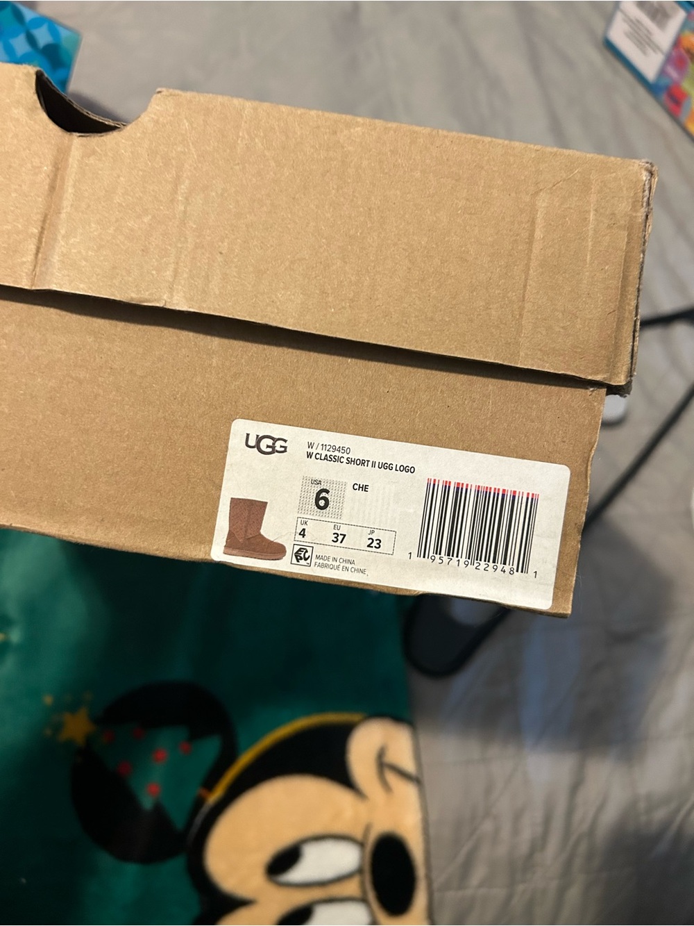 UGG Classic Short Boot in Chestnut Brown - Picture 4 of 4